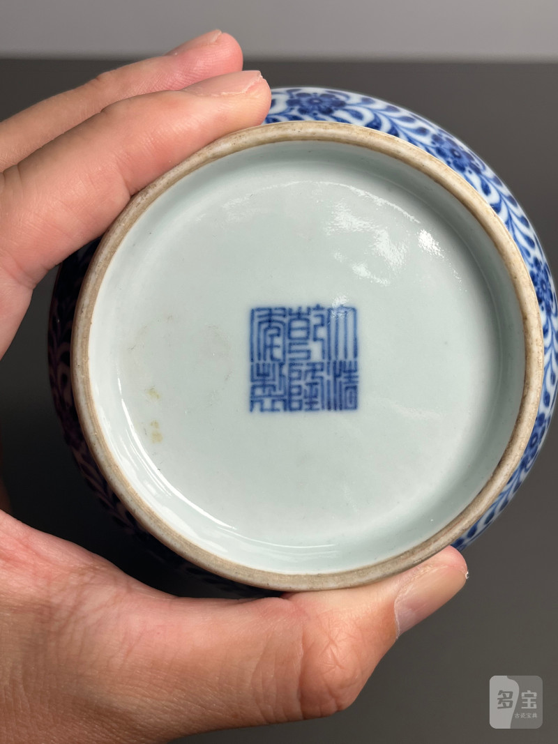 清乾隆  青花花卉纹棒槌瓶 - 图23